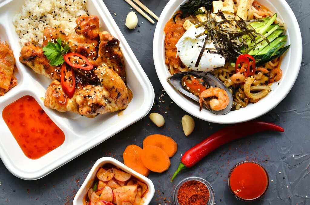 Кимчи поккымпаб. Поккым паб рис. Куксу. Кимчи паб. Кимчи поккымпаб.