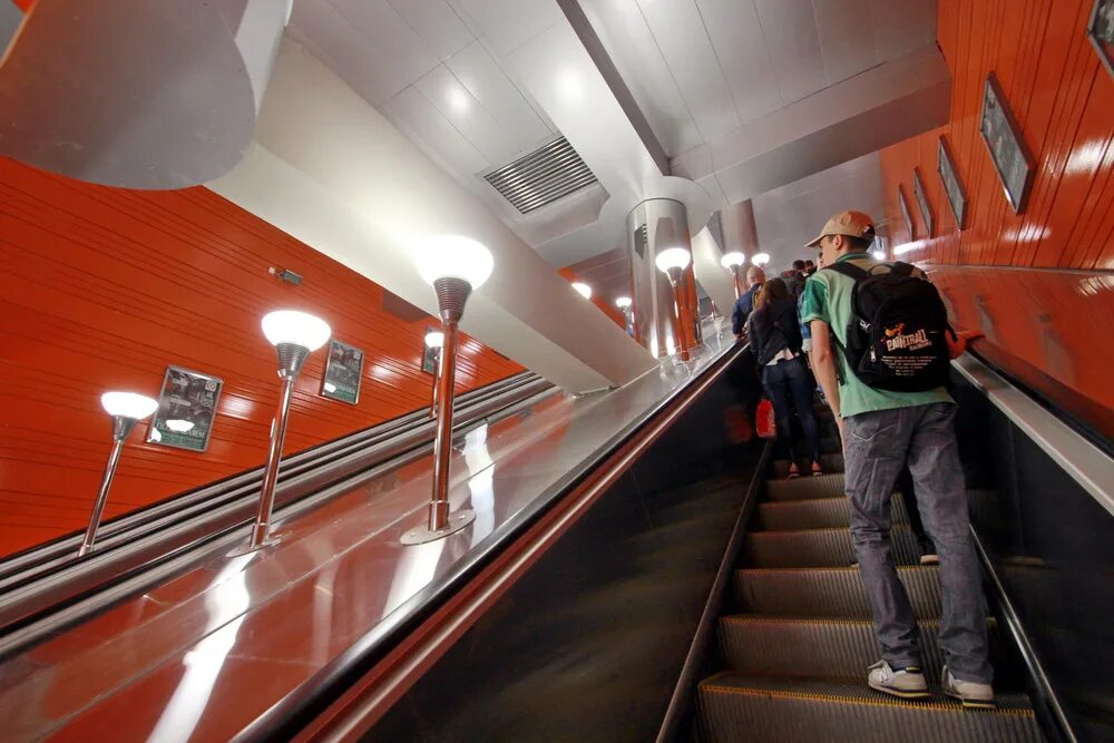 станция метро новокрестовская зенит. станция метро беговая эскалатор. беговая (станция метро, москва). петербургский метрополитен - беговая. станция беговая спб.