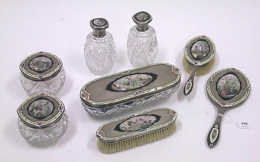 Набор для ванной 4 предм. Набор предметов туалета. Ванная комната предметы. Набор предметов туалета. Эскиз унитаза.