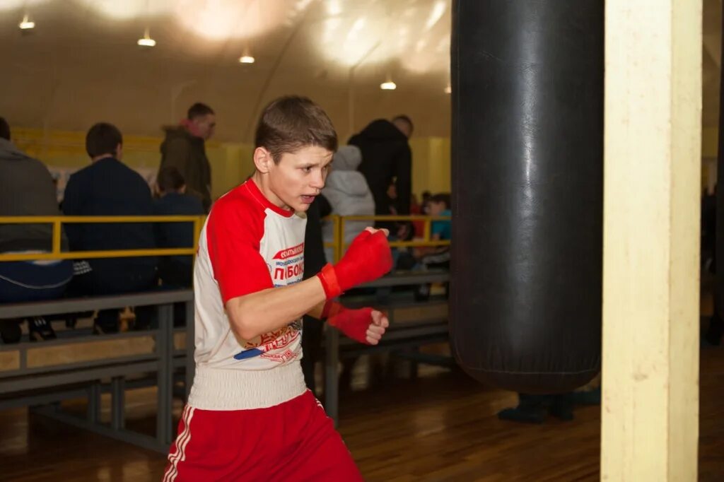 Саранск муай тай. Школа бокса им маскаева саранск. Чемпионат пфо по боксу 2021. Бокс картинки. Чемпионат пфо по боксу 2021.