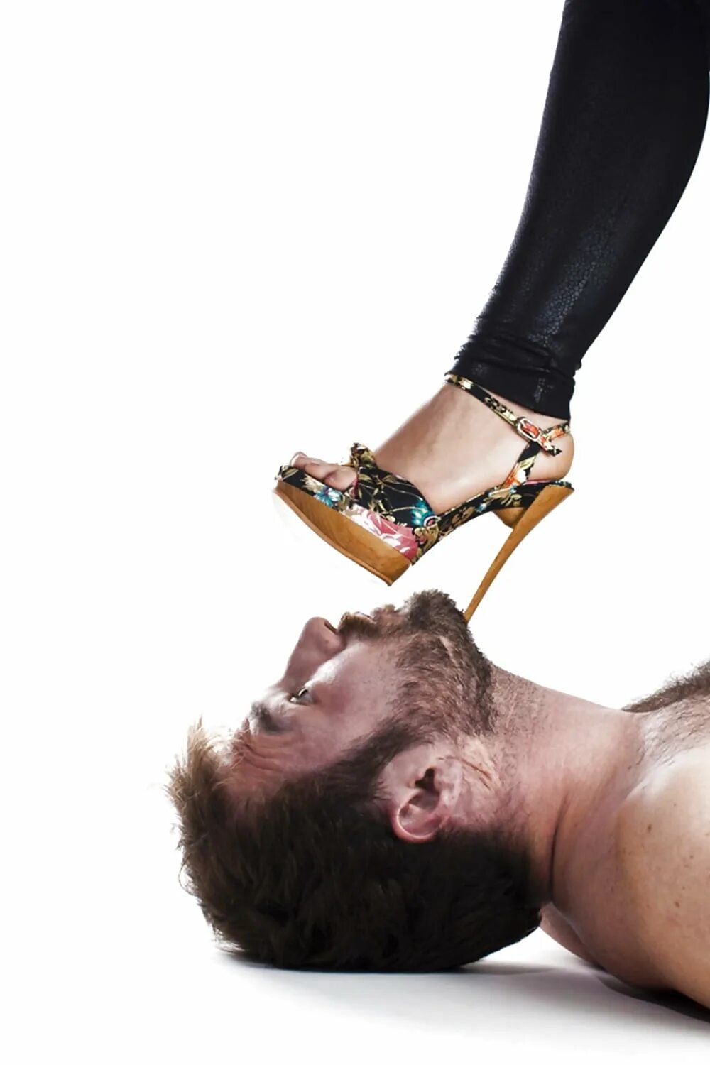 Женская самооборона карате. Ногой по лицу мужу. Каратэ женщины ногами в лицо. Ногой по лицу мужу. Lovelysoles луана.