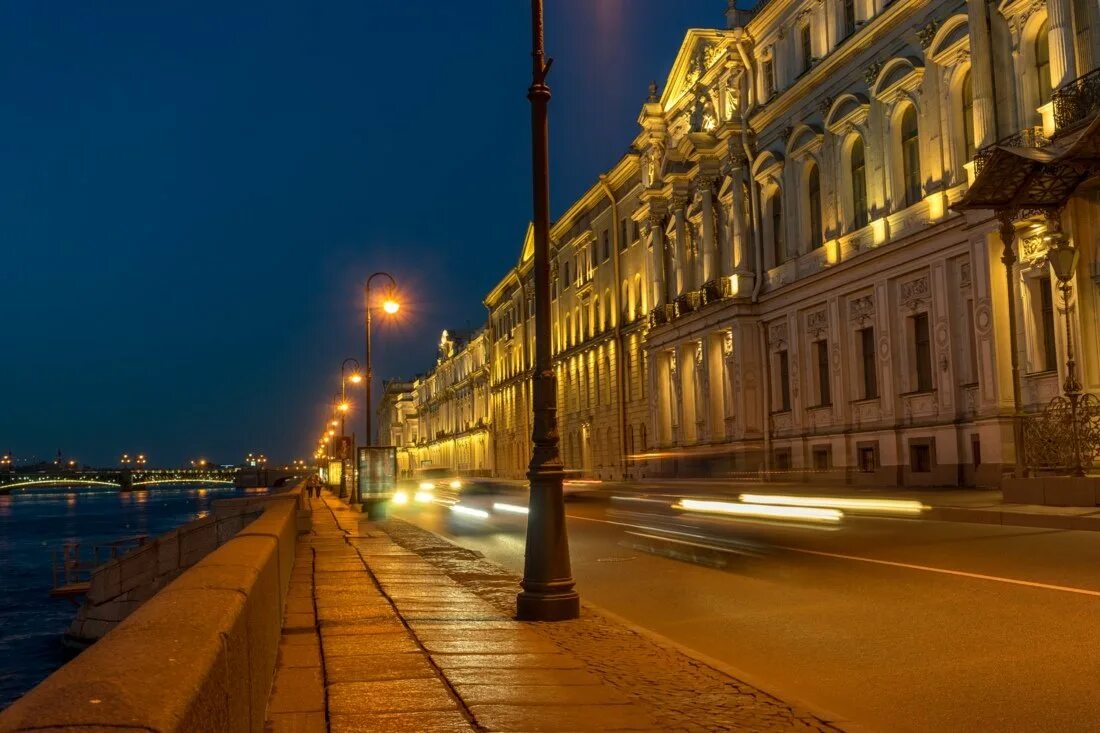 Московская набережная санкт петербург. Дворцовая набережная ночью. питер дворцовая набережная. английская набережная невы. ночной питер набережная.