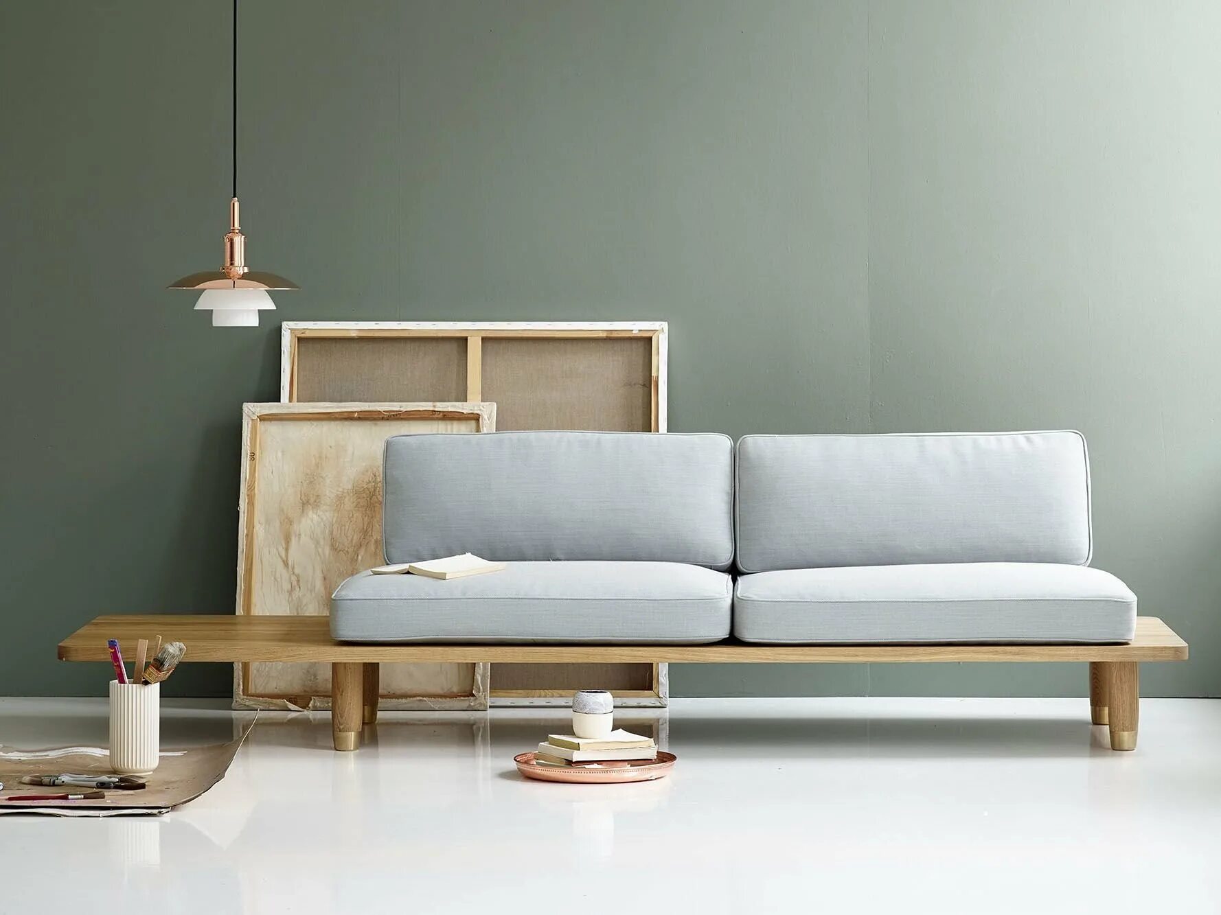 Meridiani кресло james. Molteni 2022. Диван из дерева в скандинавском стиле. Раскладной диван sofa bed. Диван прямой дизайнерский.