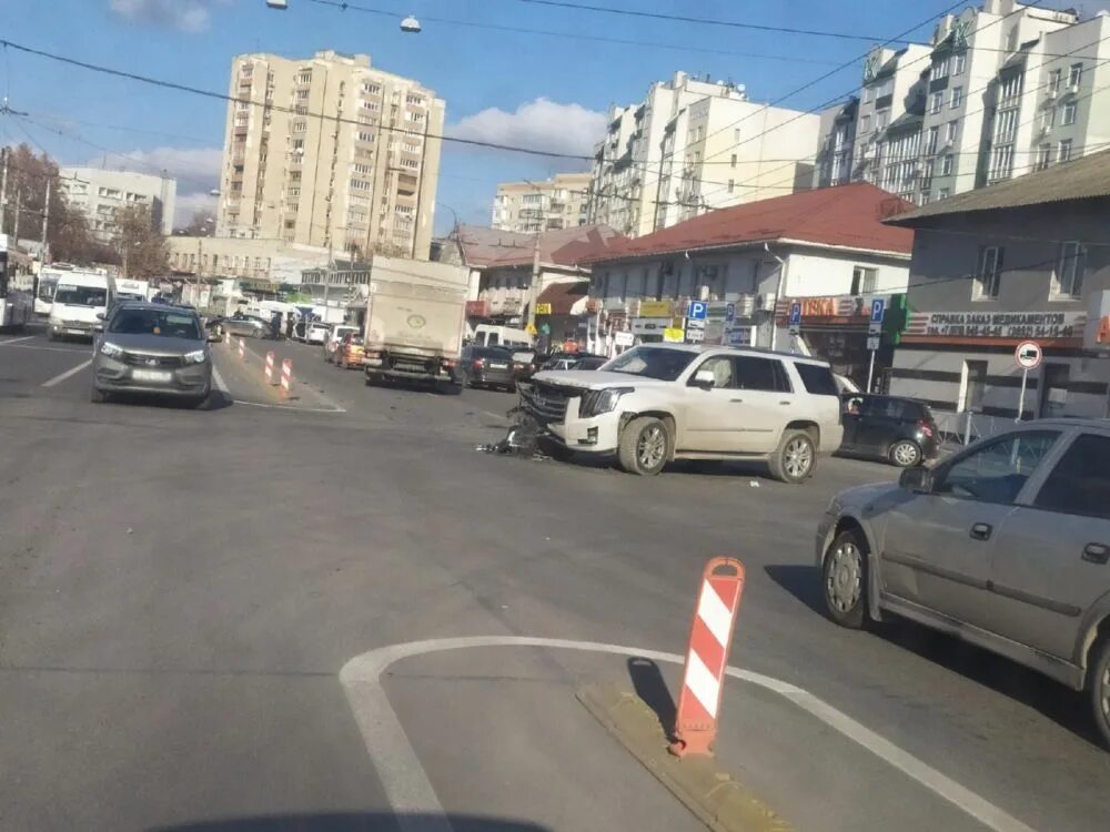 Авария в Симферополе возле автовокзала. Авария в Симферополе возле автовокзала в 2022. Авария в Симферополе вчера.