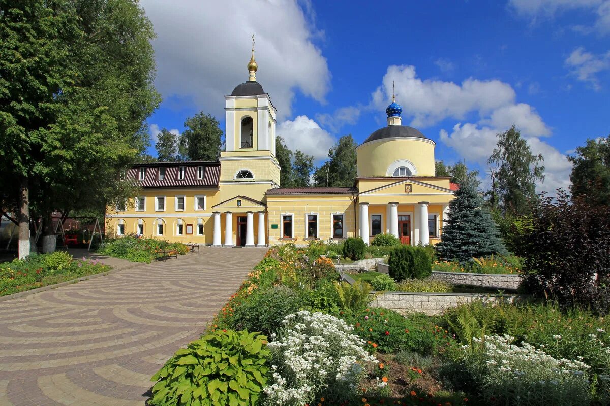 подворье сергиев посад. всехсвятское подворье свято-троицкой сергиевой лавры. подворье сергиев посад.
