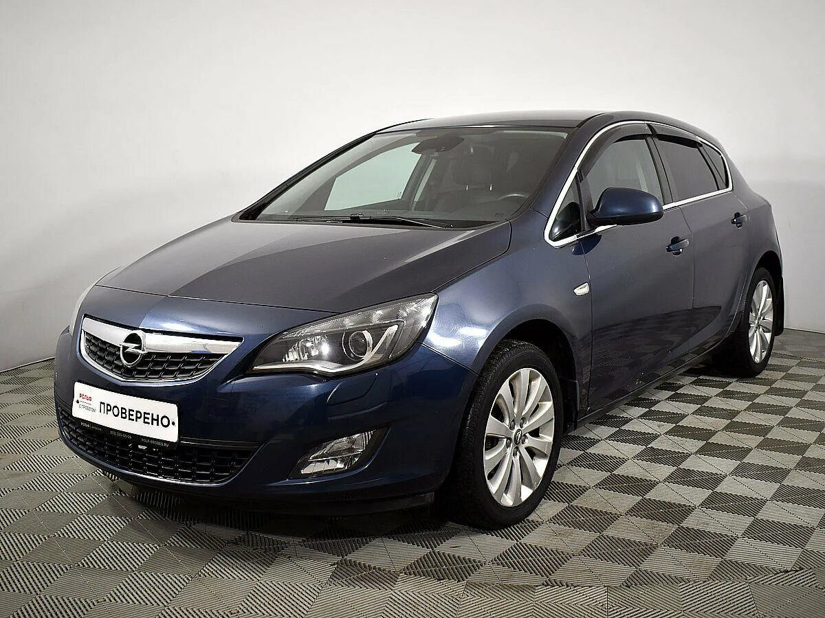 Купить опель j хэтчбек. Opel Astra j 2011. Opel Astra 2011.