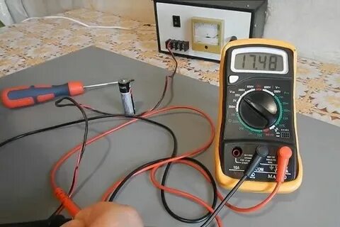 Как проверить сеть 220 вольт мультиметром
