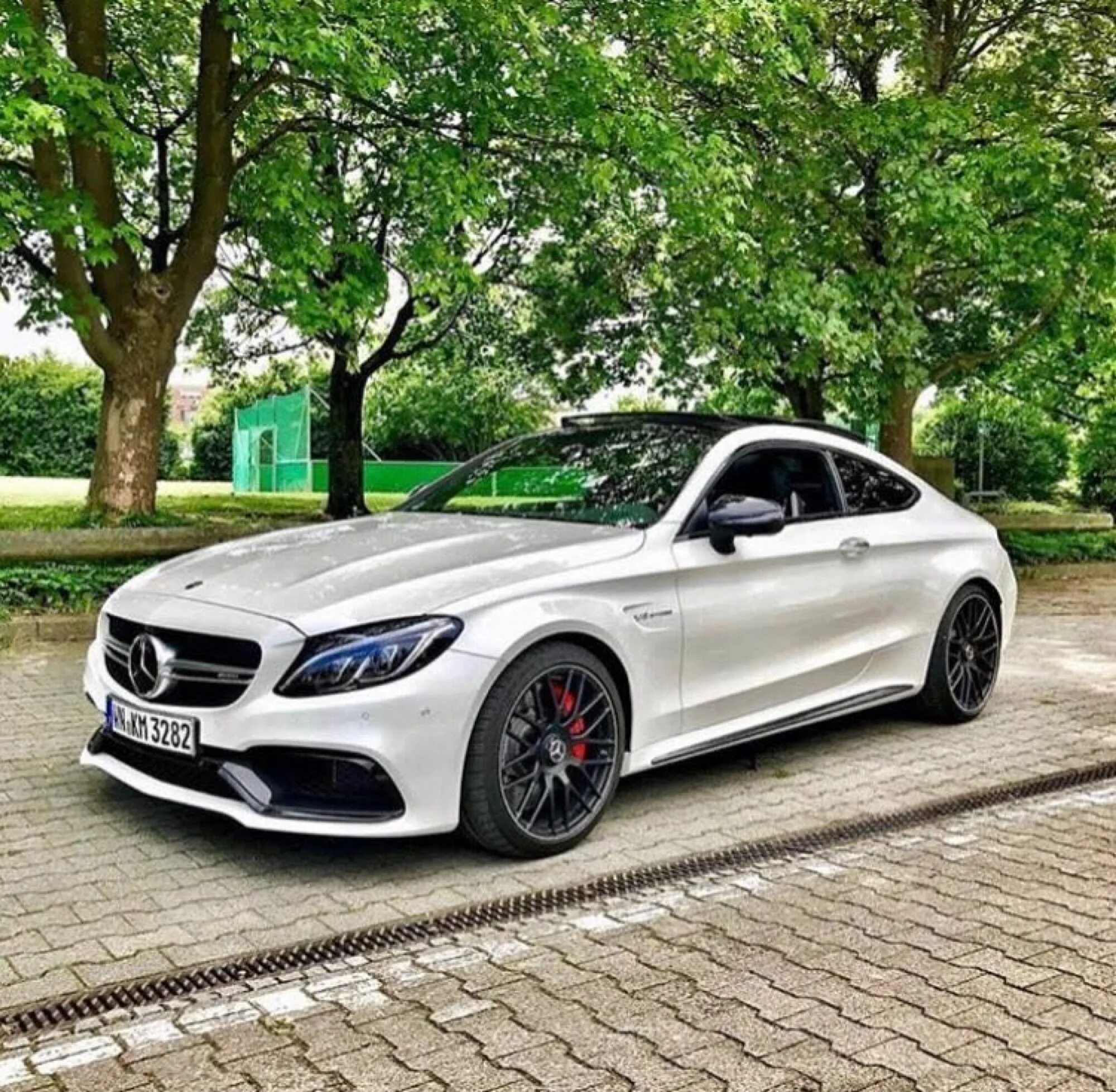 Мерседес АМГ 63. Мерседес Бенц ц63 АМГ. Mercedes c63 AMG. Мерседес ц 63 АМГ. S 63 купить