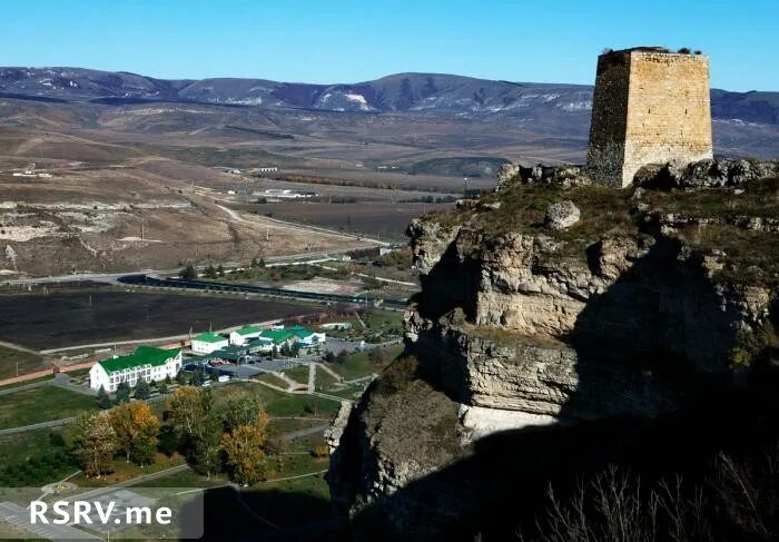 Башня Адиюх в КЧР. Башня Адиюх Хабез. Хабез КЧР башня Адиюх. Аул Хабез Адиюх. Хабезский район аул