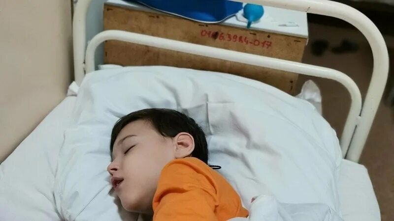 Госпитализация онкология. Госпитализации онкобольного. срочная госпитализация. ребенок в тяжелом состоянии. состояние трудный ребенок.