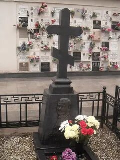 Могила соломина