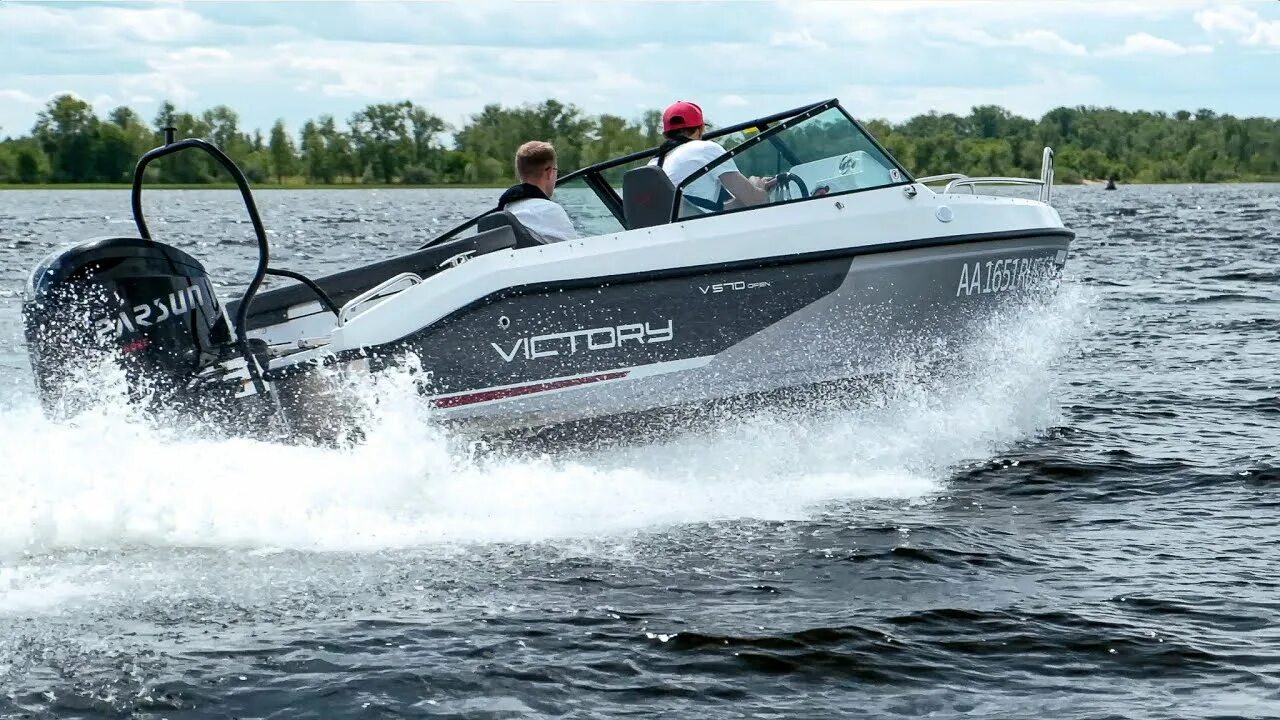 Катер victory a12. Виктори 570 опен. Виктори 570 опен. Victory 570 open. Victory 570 cruiser.