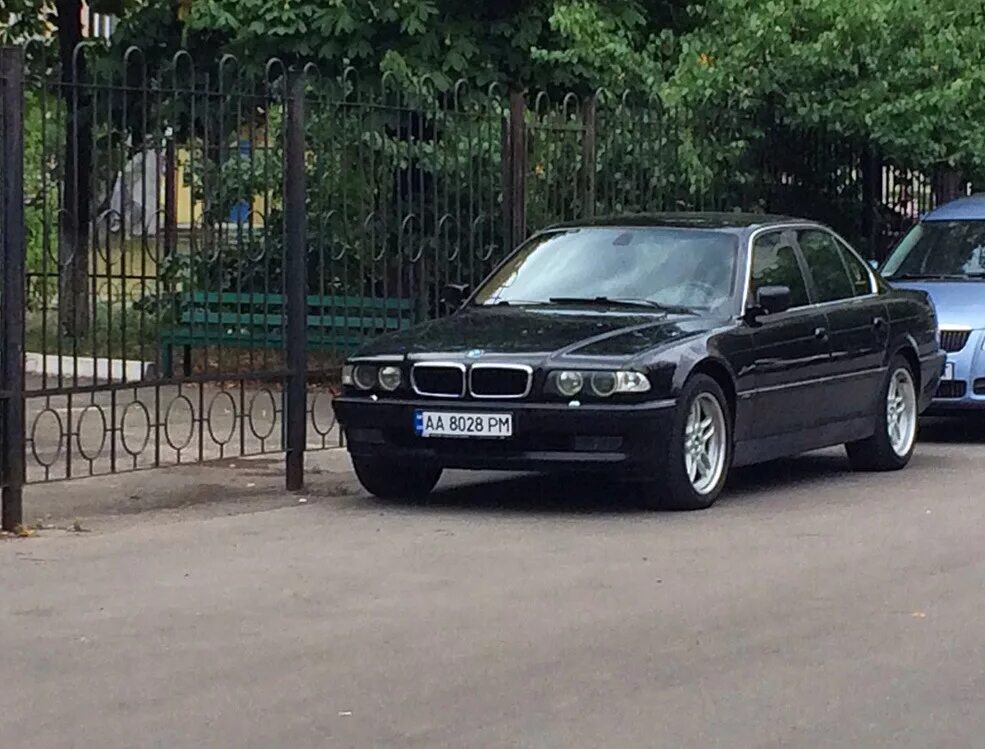 Бумер семерка. BMW 7 бумер. BMW 7 164 405. БМВ семерка бумер. BMW 7 из бумера.