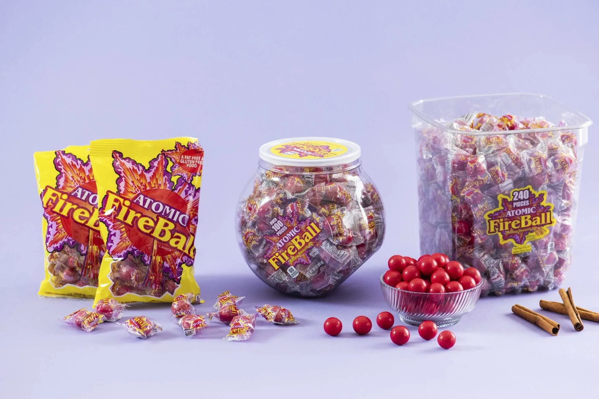 The atomic fireballs. Atomic fireballs конфеты. fireball candy sherbet. atomic fireballs. sour ball.