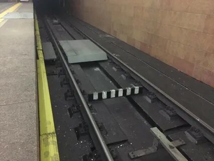 Сколько рельс метро