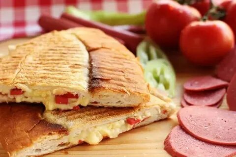 TostÇeşitleriNelerdir,TostBesinDeğerleriveKalorisi,TostKaçKalori,seohaber 