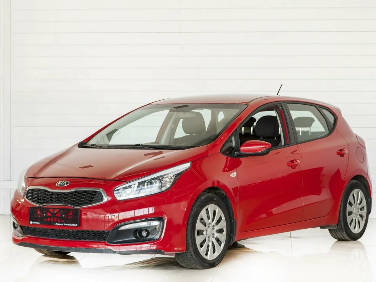 хонда цивик хэтчбек 2015. Honda civic 2015 hatchback. Ford focus hatchback 5. Hyundai accent 2016 хэтчбек. хэтчбек 2015.