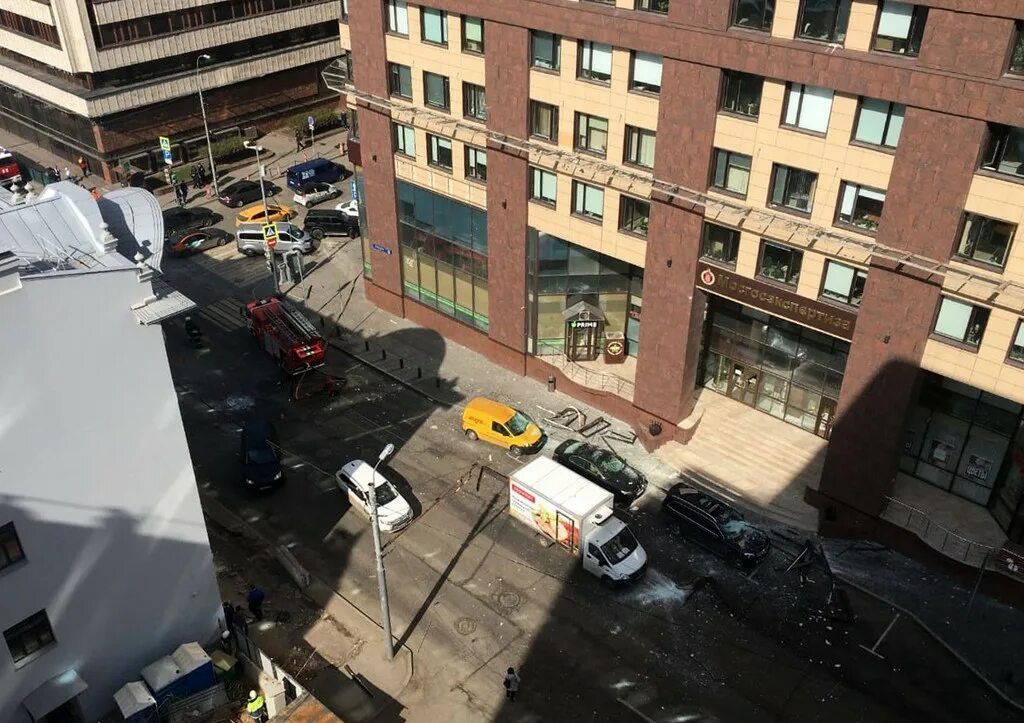 Что взорвалось в москве только что. Взрыв в москве в бизнес центре. взрыв газа в москве вчера 2025. взрыв газа в москве сейчас 2025. сегодняшний взрыв в москве.