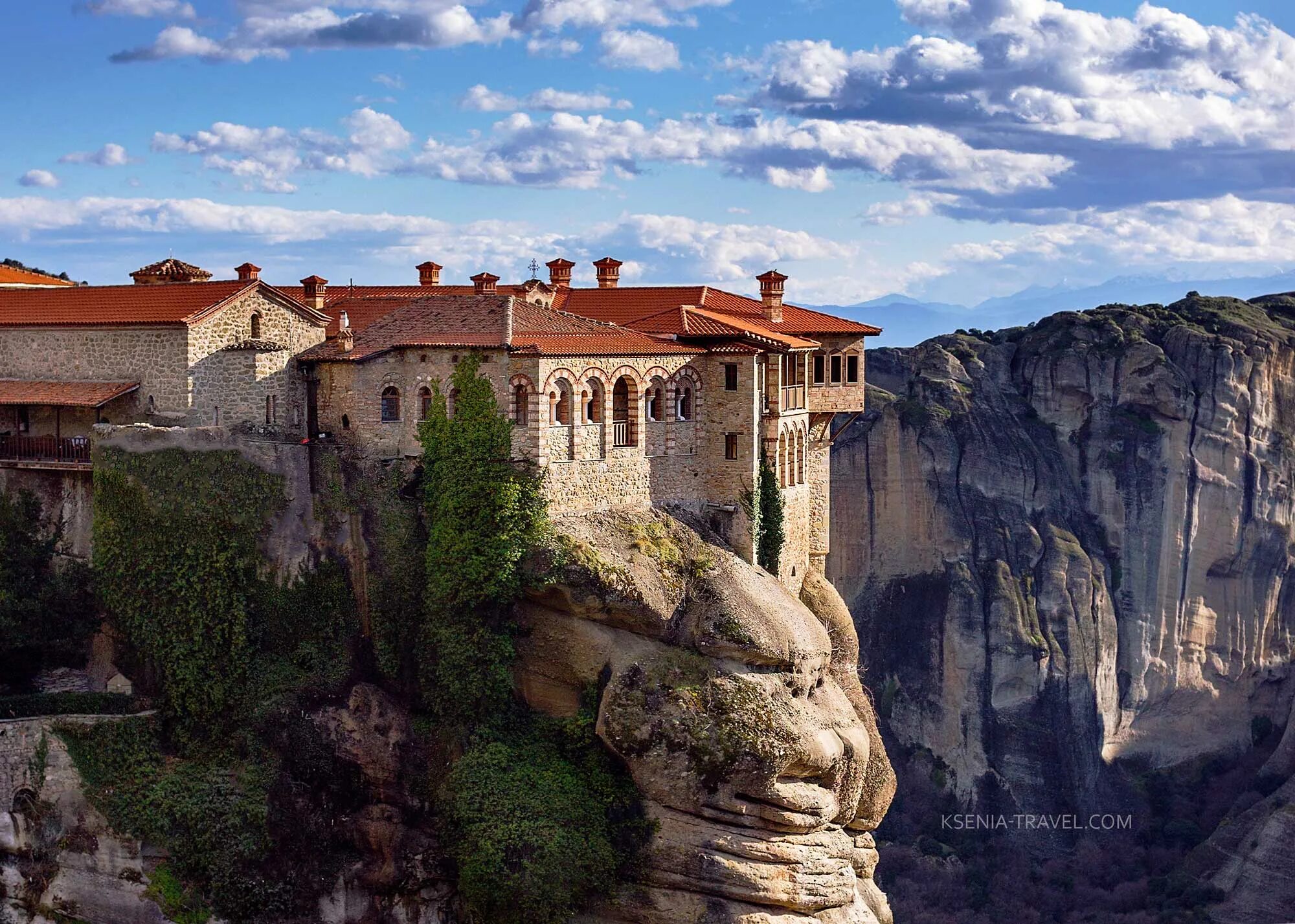 Монастырь варлаама монастыри метеоры. Монастырь варлаама греция. Монастырский комплекс метеоры, греция. Мегала метеора монастыри метеоры. Монастырь варлаама метеоры.