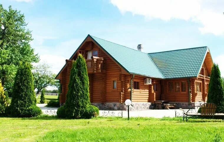 Дом у затоки браслав фото. Агроусадьба три медведя браславский район. Белорусская деревня. Усадьба 4 сезона. Леошки база отдыха.