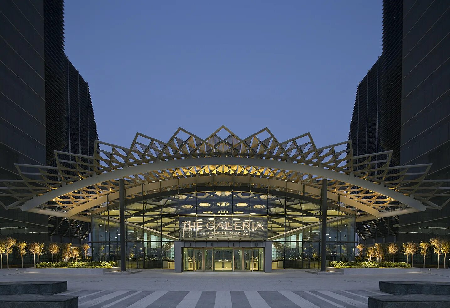 марина молл абу даби. яс молл в абу даби тц. дубай марина молл магазины. абу даби торговые центры. Galleria shopping mall канада.