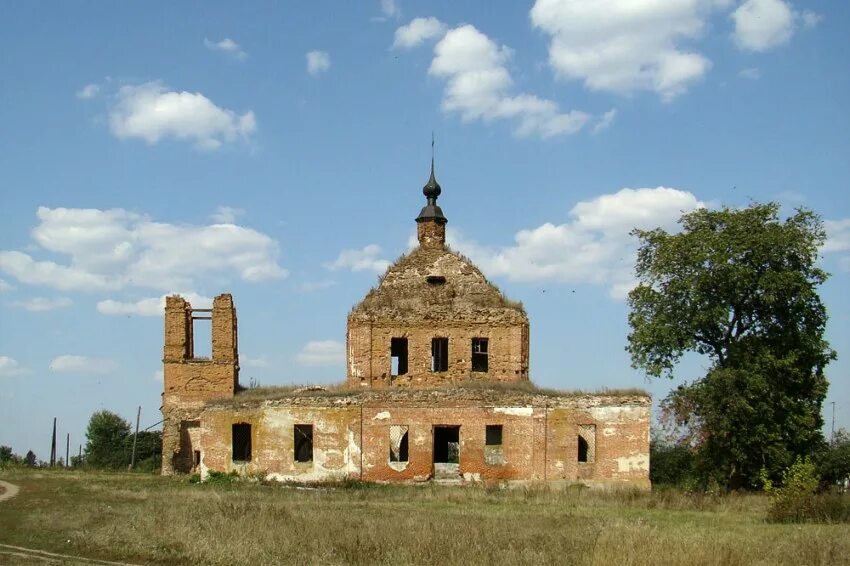 Погода село русское курский. Букреево Курский район храм. Храмы Троицы Курский район. Село Троицкое Курская область. Село Троицкое Курская область Пристенский район.