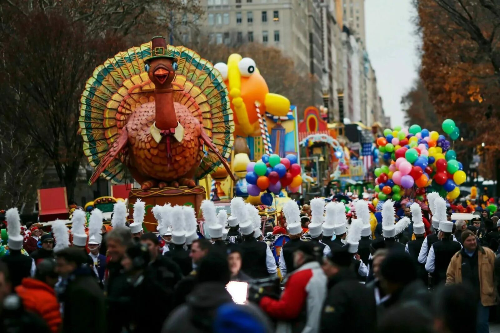 Парад в сша. Праздник Thanksgiving Day. Праздник день Благодарения в Америке. День Благодарения в США парад. День благотворения США.