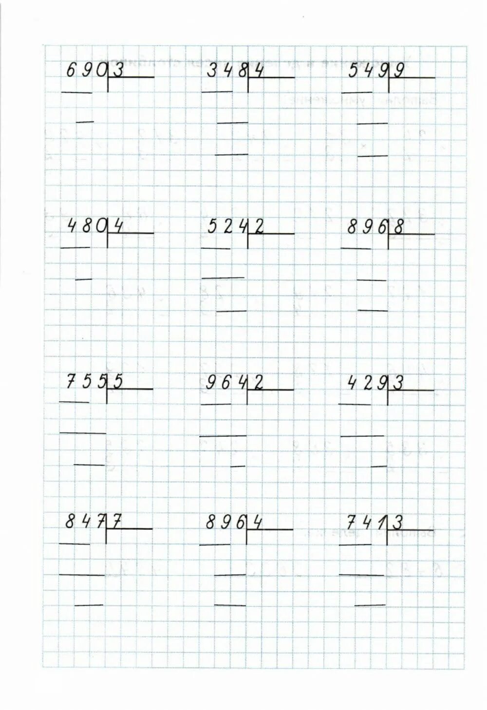 Деление трехзначных чисел 3 класс карточки. Математика карточки деление в столбик. Примеры на деление в столбик 4 класс. Математике 3 класс примеры столбиком умножение. Деление в столбик 3 класс карточки.