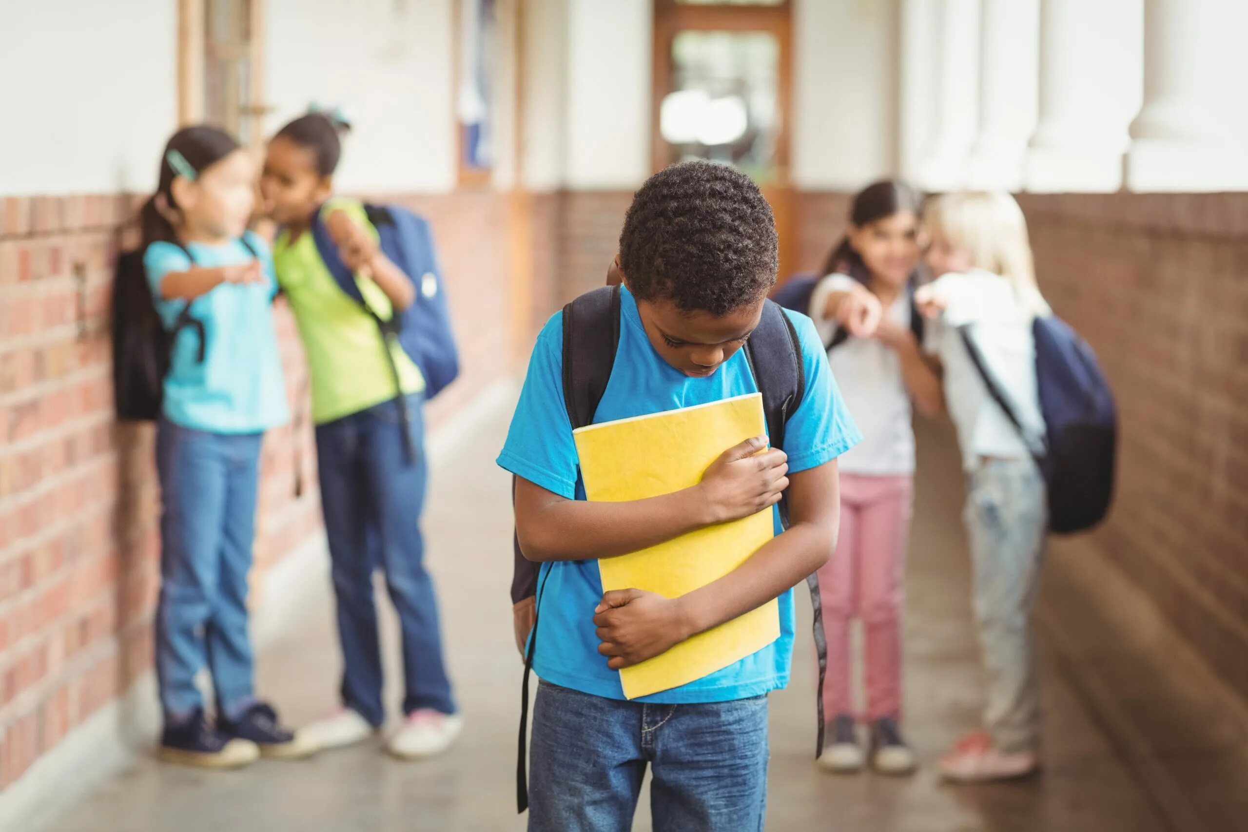 Comparing schools. Буллинг. Буллинг в школе. Дискриминация в школе. Травля детей в школе.