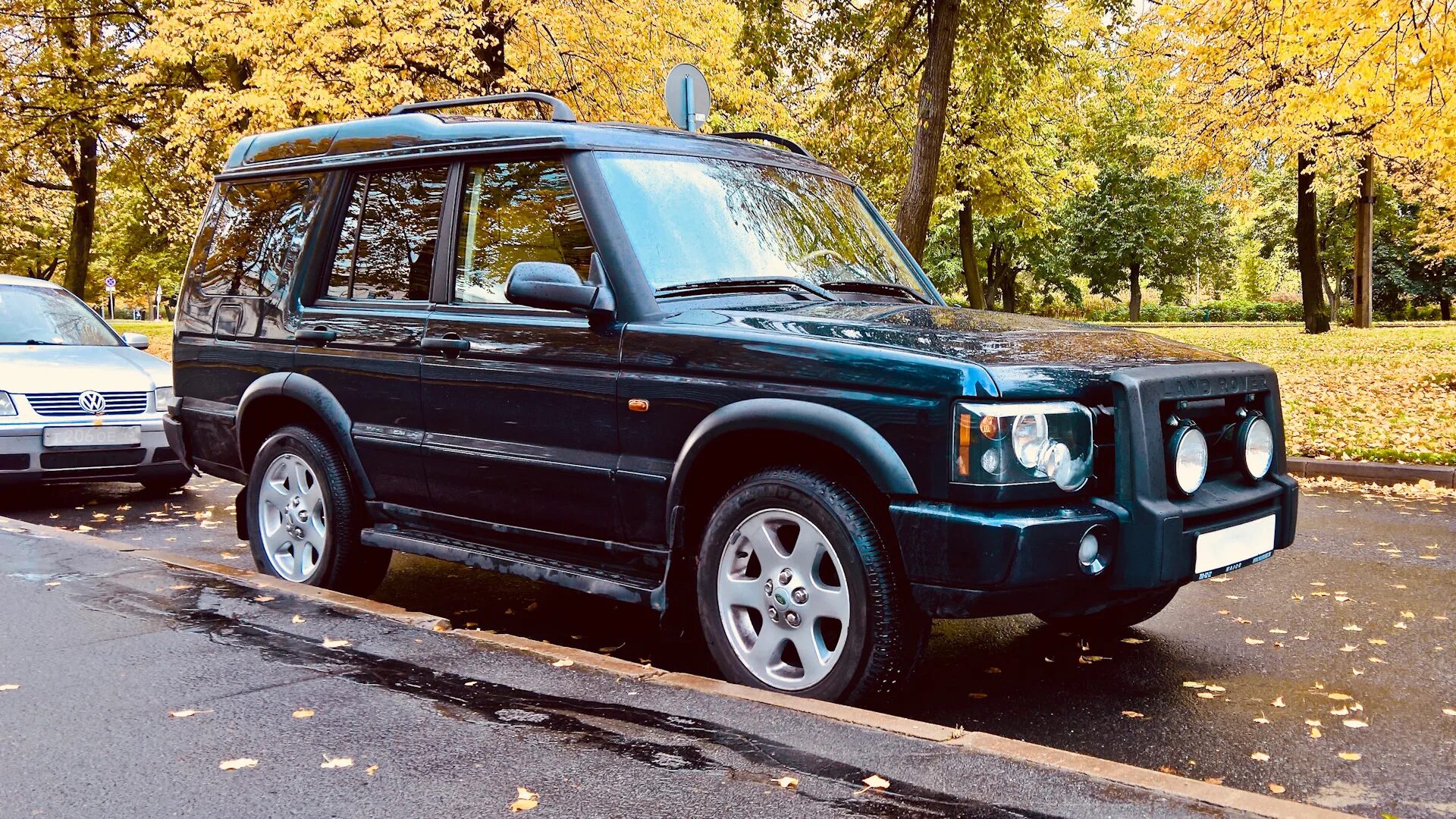 Ремонт ленд ровер дискавери. Land Rover Discovery 2. Ленд Ровер Дискавери 2 2.5 дизель. Land Rover Discovery 3 с кенгурятником. Дискавери 2 с кенгурятником.