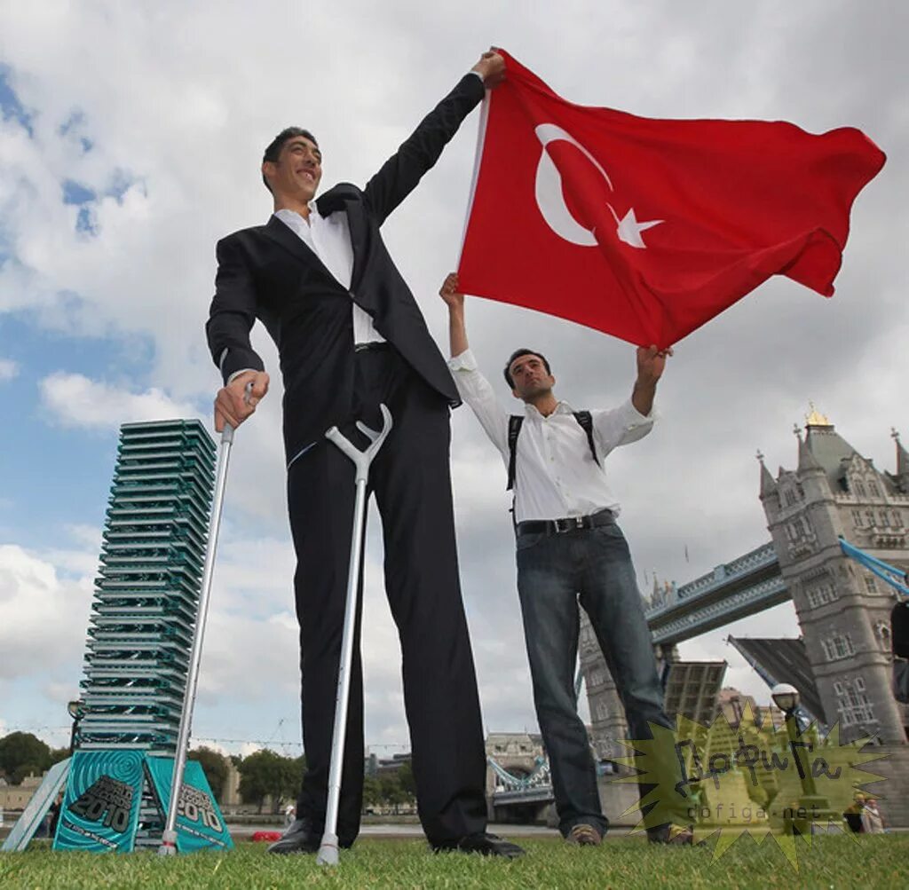 Почему самая высокая. Султан Косен. Турок Султан кёсен. Самый высокий человек в мире Султан рост. Самый высокий человек в мире 2021.