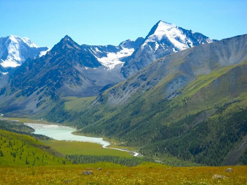 озеро на алтае в виде сердца. озеро шавло алтай. алтай 10. 23. вершина обзорная алтай.