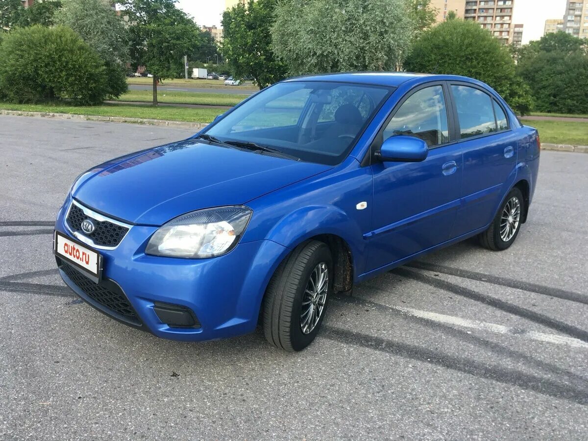 Рио 2010 масло. Kia Rio II Рестайлинг 2010. Kia Rio 2010 синий. Киа Рио 2 2010 седан. Kia Rio 2 Рестайлинг седан.