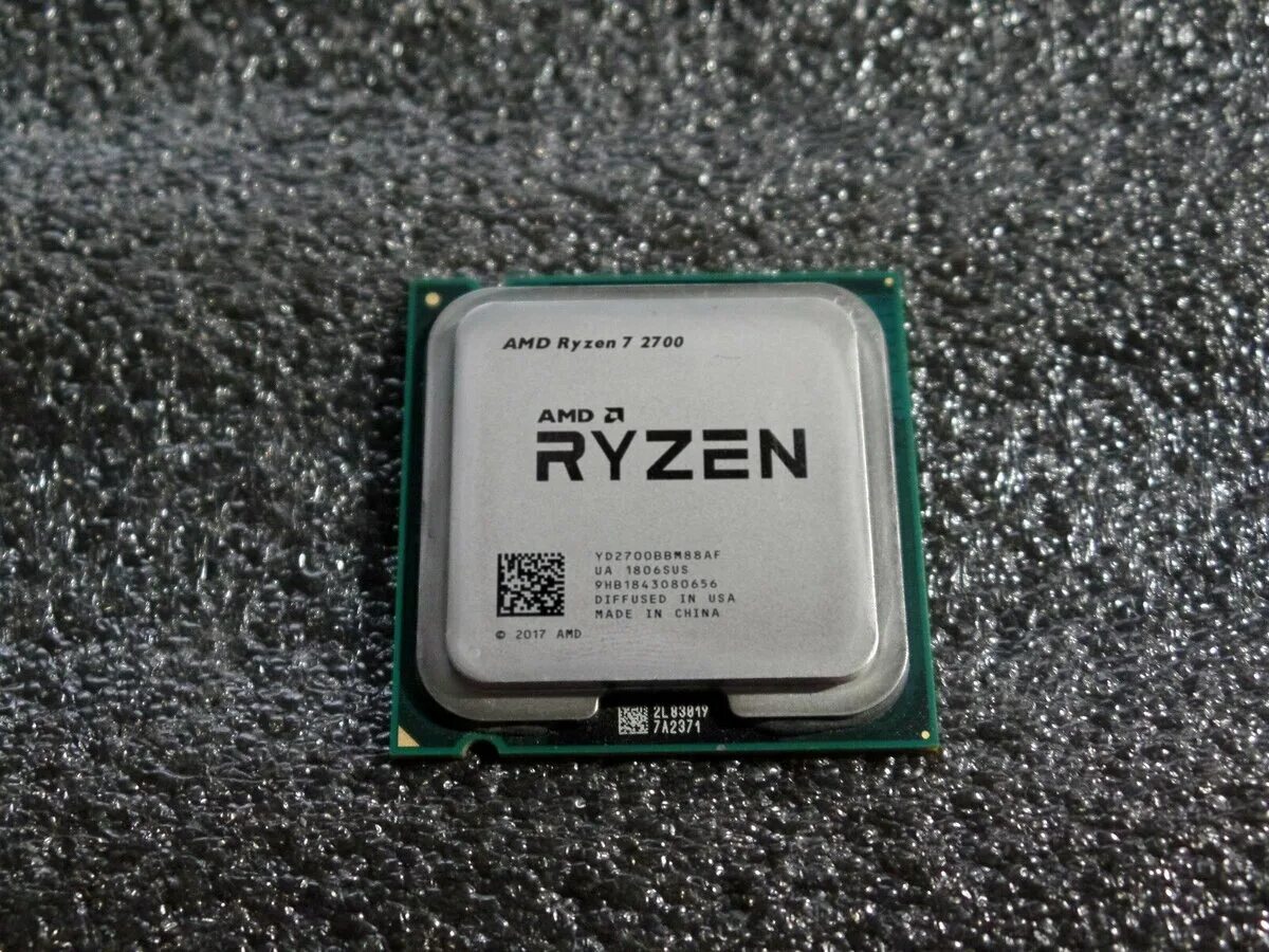 Процессор за 5к. AMD Ryzen 5.600g под крышкой фото. Мем авито процессор. Что написано на крышке процессора. Райзен какой сокет