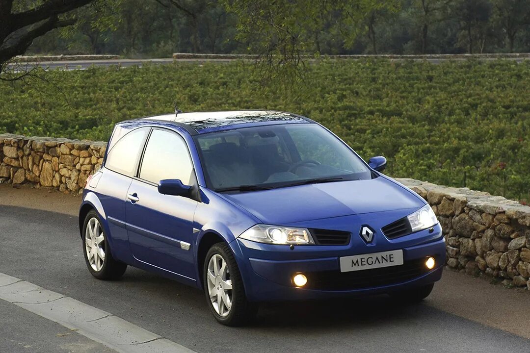 Рено меган 1.3. Renault Megan 2. Рено Меган 2006. Renault Megane 1. Рено Меган хэтчбек 2006.