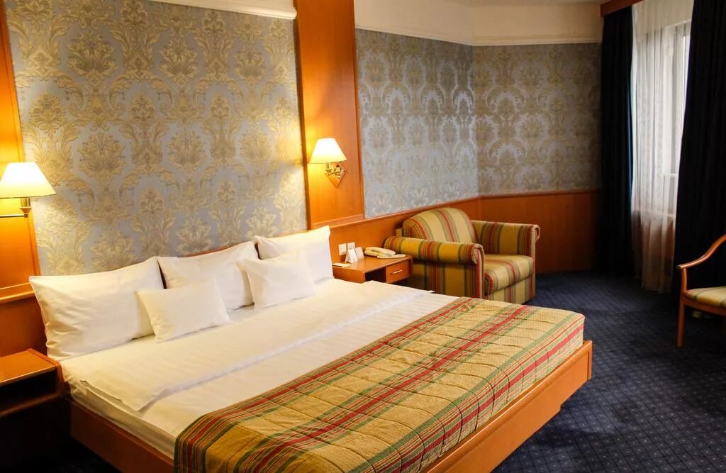 Гостиница атриум. Atrium palace hotel екатеринбург. гостиница атриум палас отель. атриум палас отель екатеринбург номера. атриум палас отель екатеринбург бассейн.