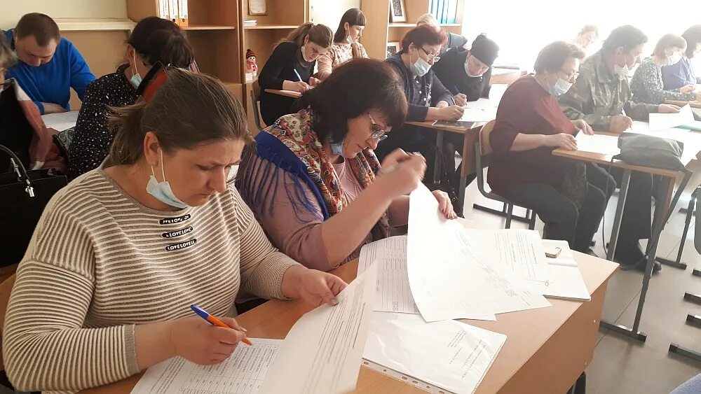 какой номер избирательного участка по адресу. помещение для выборов. уик избирательный участок. участковая избирательная комиссия. голосование на избирательном участке.