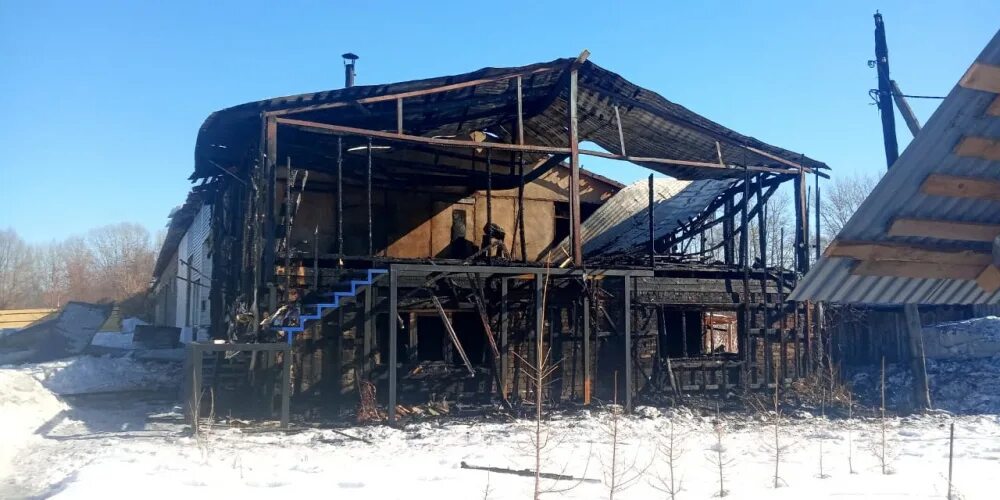 Пожар в селе Фоки Пермский край. Совхоз Приморский пожар 1.03.2022. Пожар в Чайковском на Кирова 24. Село Фоки Чайковский район заброшенные дома. Пожар 4 декабря