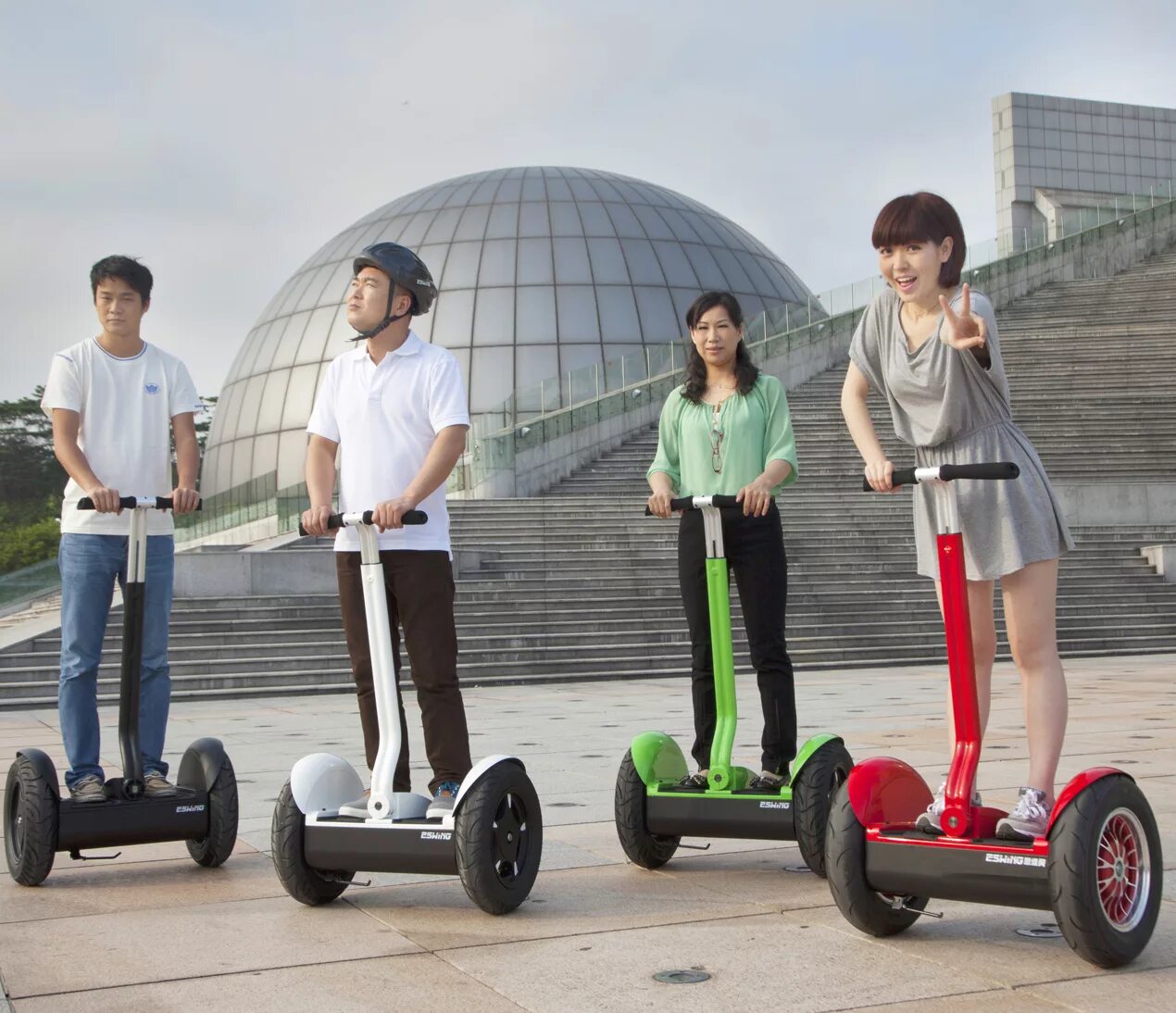 Segway p100s. Средства передвижения для подростков. Сегвей транспортное средство. Двухколесное средство передвижения.