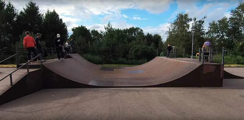 Скейт парк курск гелиос. Скейт парк стрешнево. Скейт парк дедовск. Скейт парк дедовск. Спортплощадки в зеленограде.