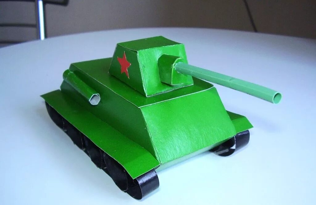 Поделки 23. Поделка танк. Танк из картона. Танк поделка в садик. Поделка танк из картона.