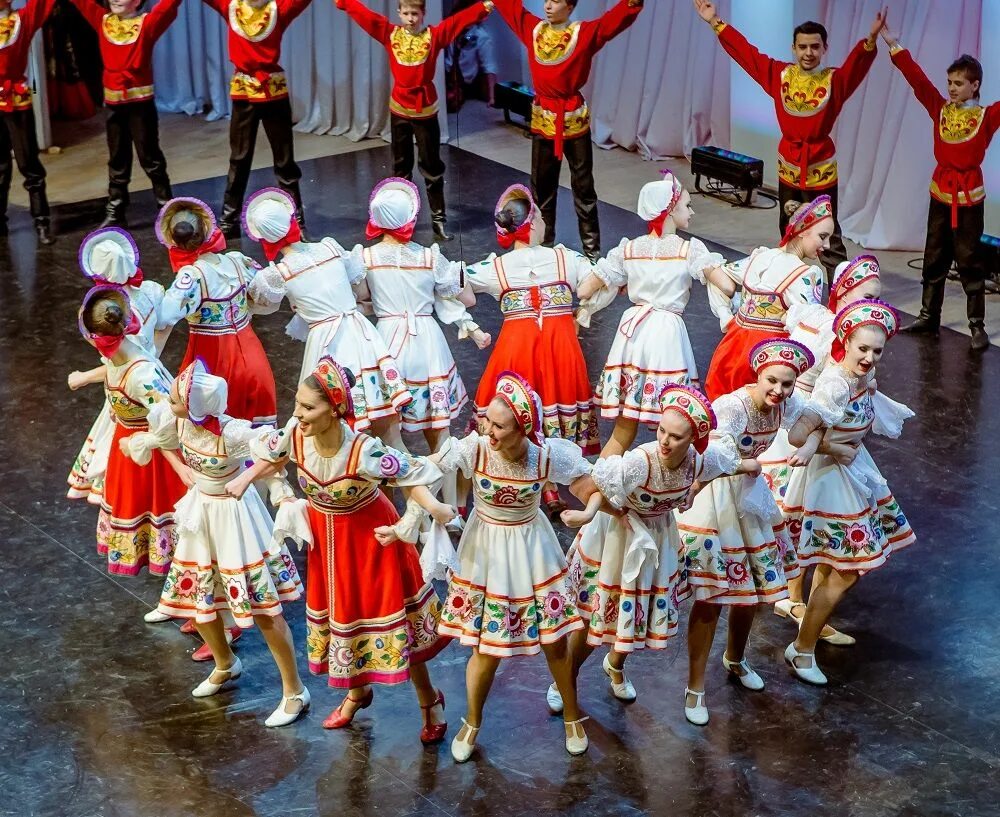 русский ансамбль березка. обучение русско народным танцам. иртыш ансамбль. народники танцы. народные танцы.