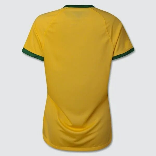 Где купить желтую. Желтая футболка футбольная. Футболист в желтой футболке. Желтая футболка с зелеными рукавами.