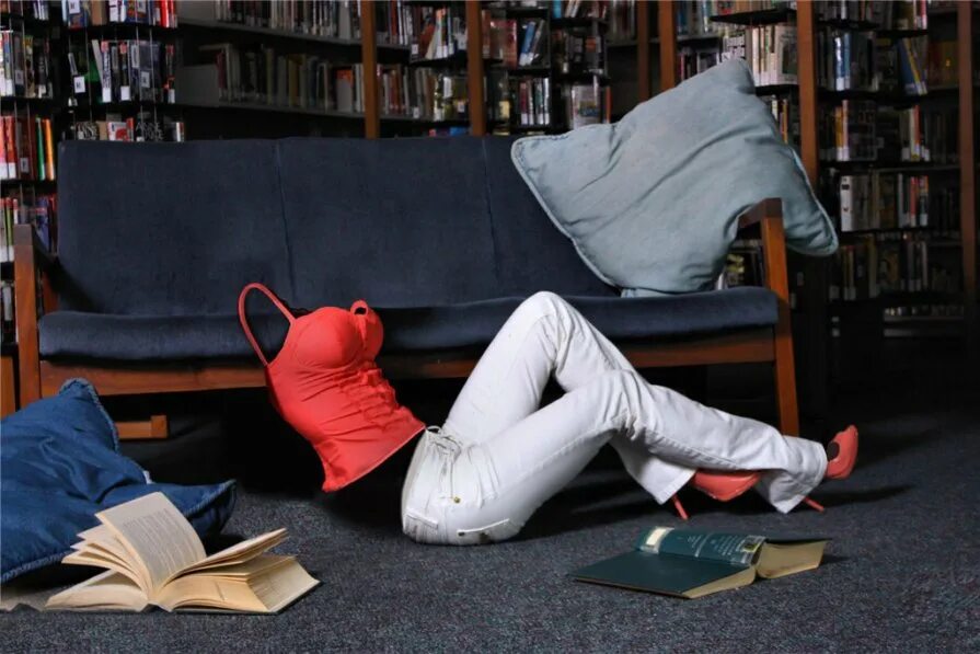 бодиарт на улицах города. приведения на фотографиях. фотопрогулка нью йорк. фотожаба. незаметный человек.