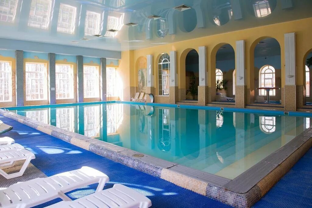 Отель фореста фестиваль парк чеховский район. Фореста фестиваль парк санаторная ул. Фореста фестиваль 4 парк-отель. Paloma foresta подогреваемый бассейн. Isrotel carmel forest spa resort.