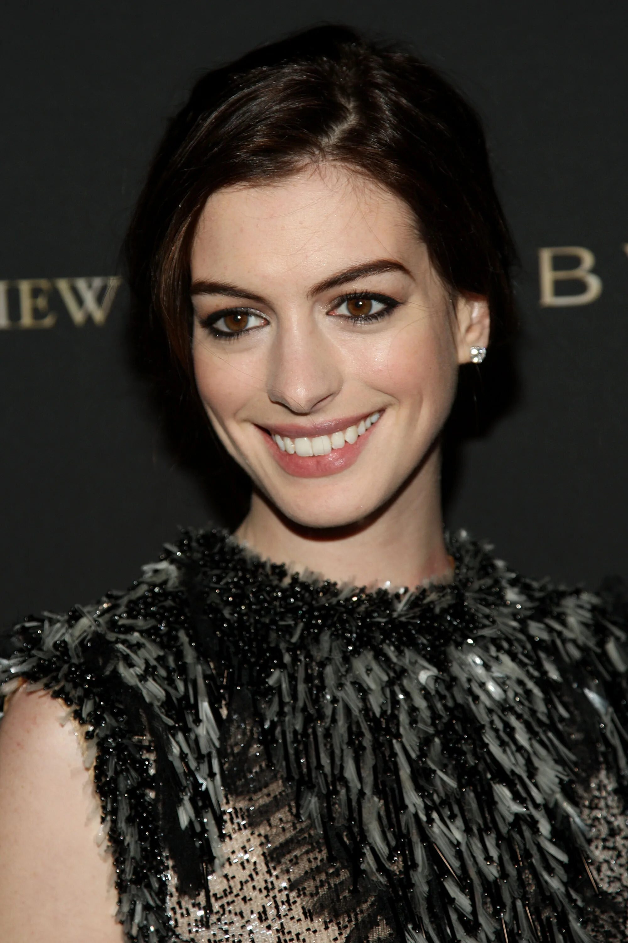 Хэтэуэй википедия. Энн Хэтэуэй. Anne Hathaway 2008. Энн Хэтэуэй глаза. Энн Хэтэуэй фото.