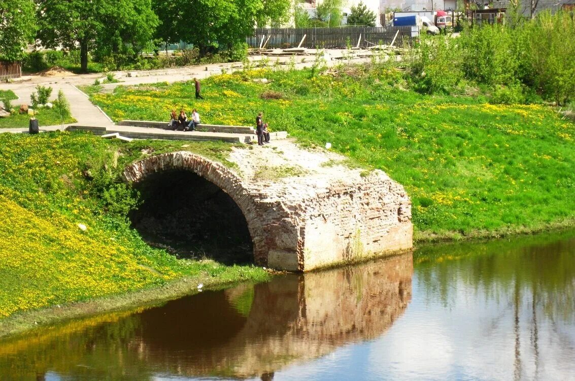 Разрушенный мост через Днепр Смоленск. Петропавловский мост (Смоленск). Мост через реку Днепр Смоленск. Старый мост в Смоленске.