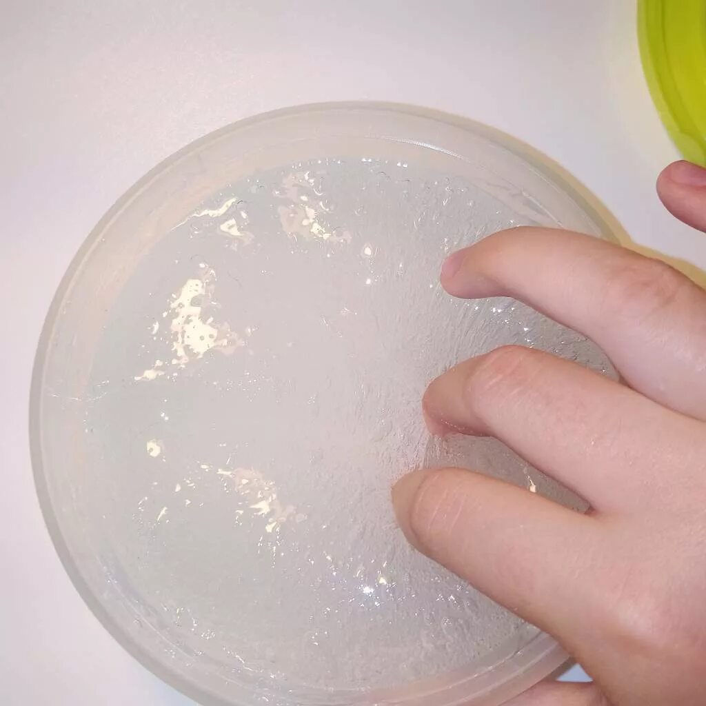 слайм из пва и соды. лизун из клея. слайм из клея и соды. лизун без клея пва. слайм без клея и без зубной пасты.