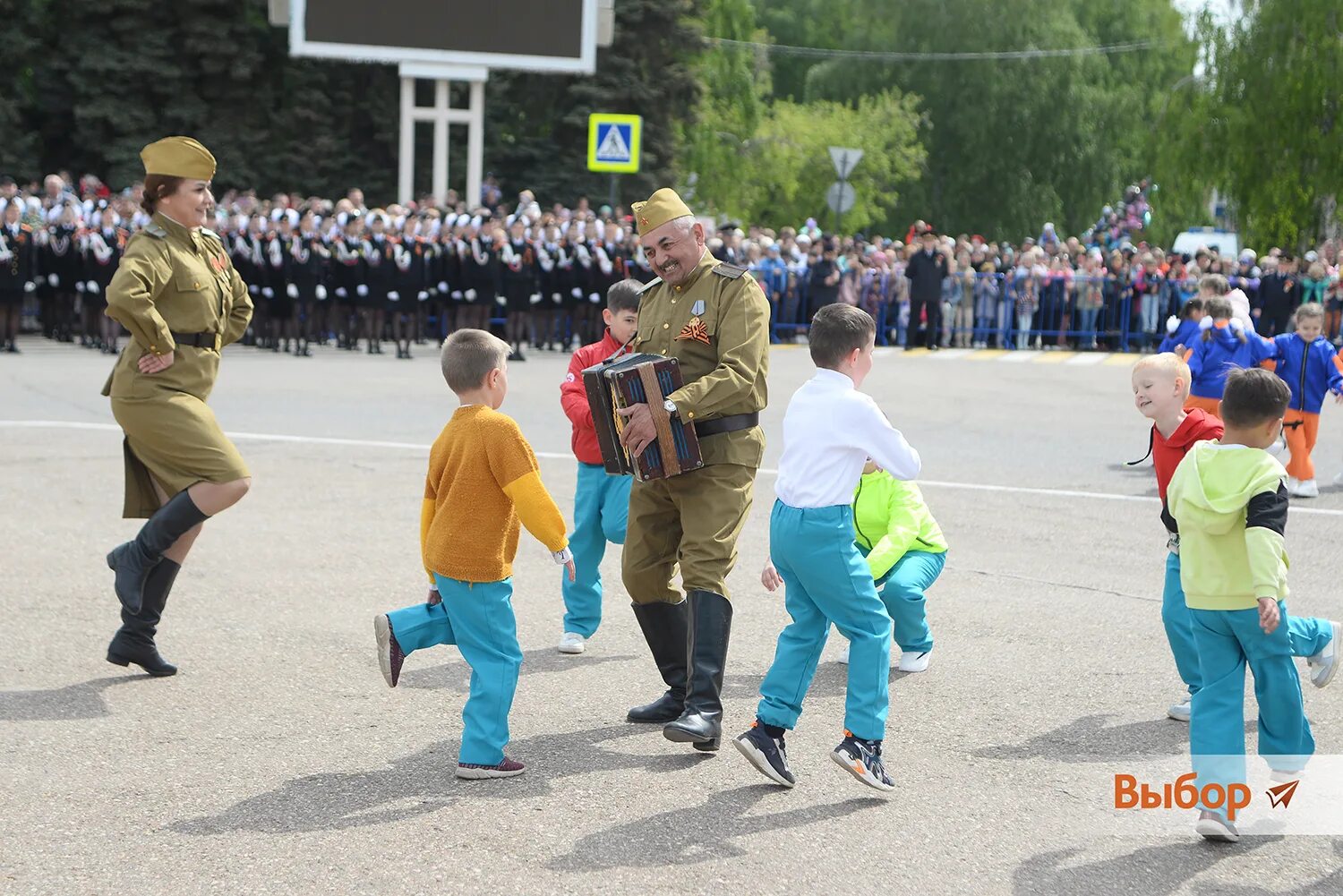 2 августа 2025 праздник дня. Праздничный парад 9 мая. праздник день победы город салават. марафон день победы. забайкалье забег 9 мая.