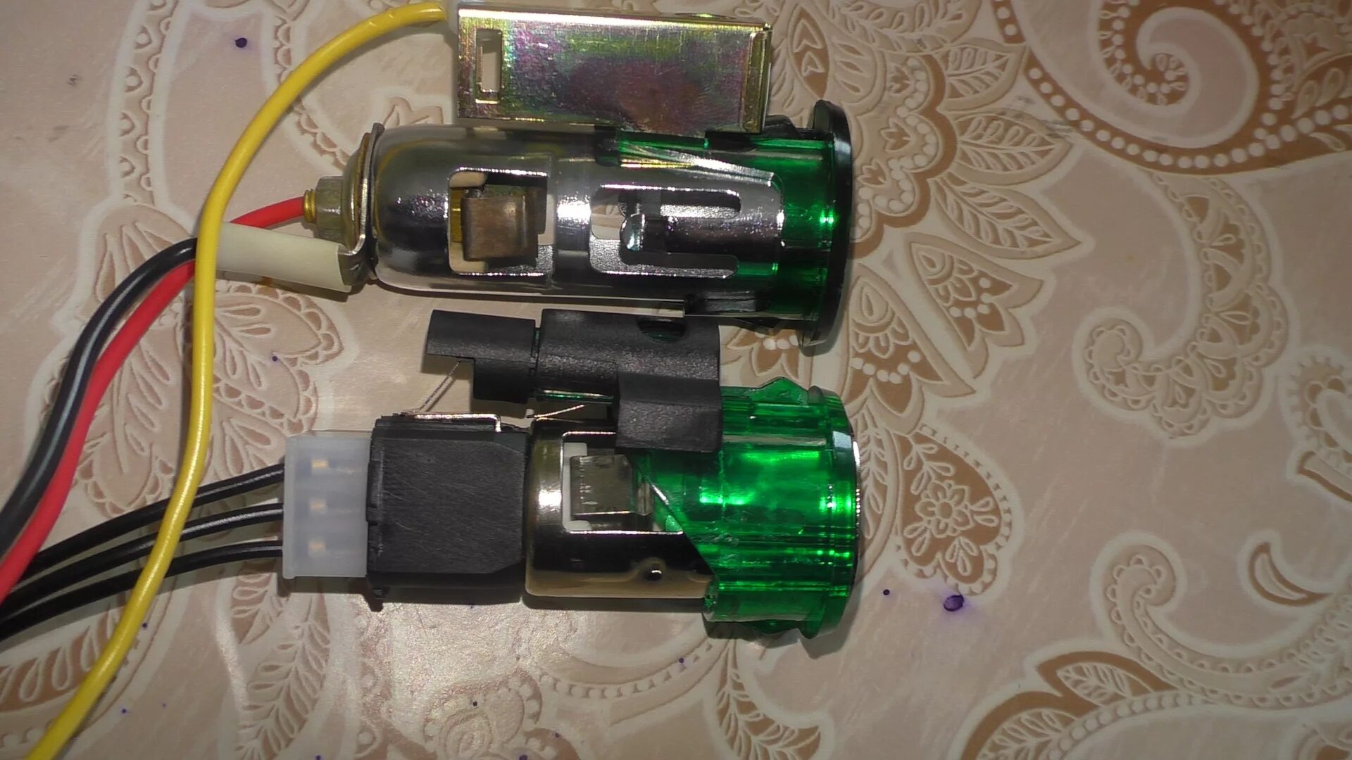 Устанавливаем прикуриватель ваз. Прикуриватель 2108. прикуриватель 2109. прикуриватель короткий ваз 2110. прикуриватель для 2141.